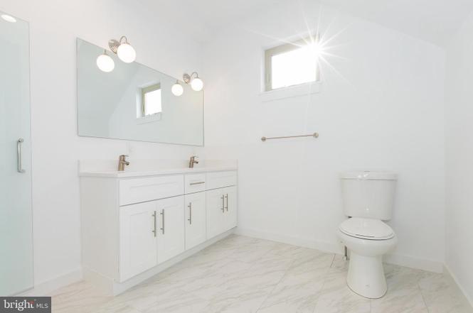 Building Photo - 1208 N Etting St