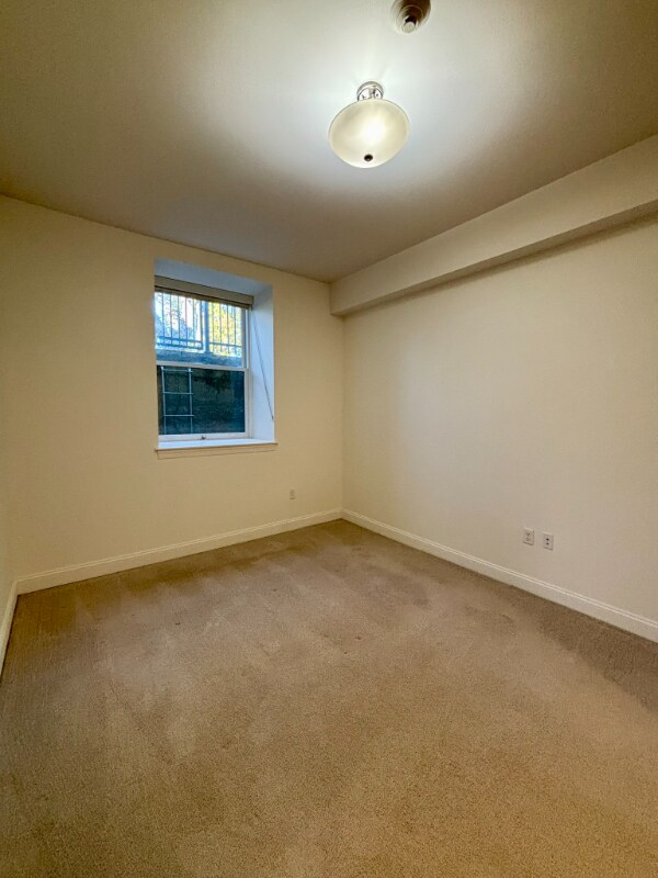 Building Photo - 591 Terrace Park