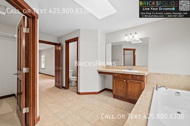Building Photo - 4024 216th Pl SE
