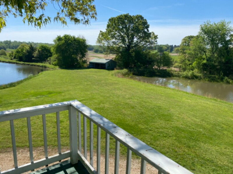 Building Photo - 135 Charity Ln