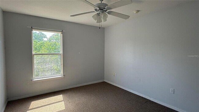 Building Photo - 979 Hacienda Cir