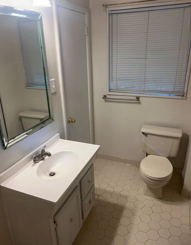 Building Photo - New For Rent in Homewood!