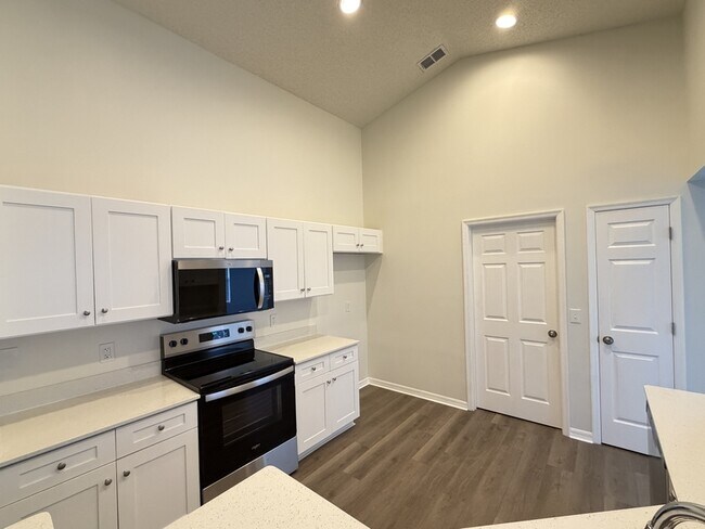 Building Photo - 10131 Rivers Trail Dr