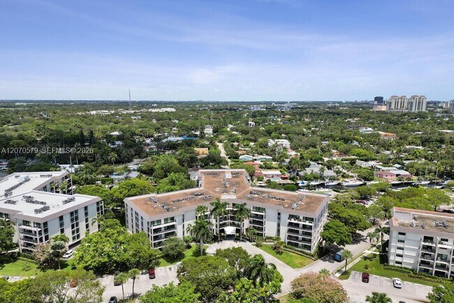 Building Photo - 1101 River Reach Dr