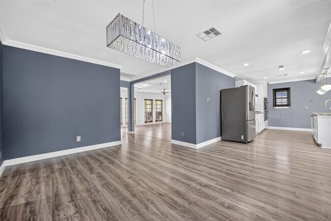 Building Photo - 7713 Yoe St