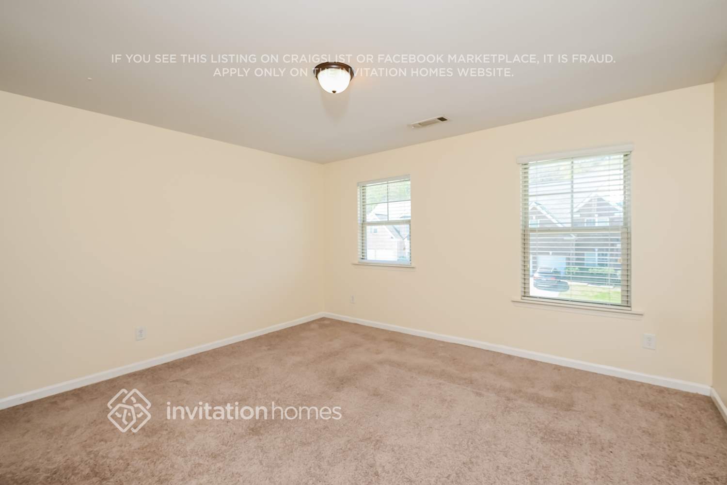 Building Photo - 4032 Oak Field Dr