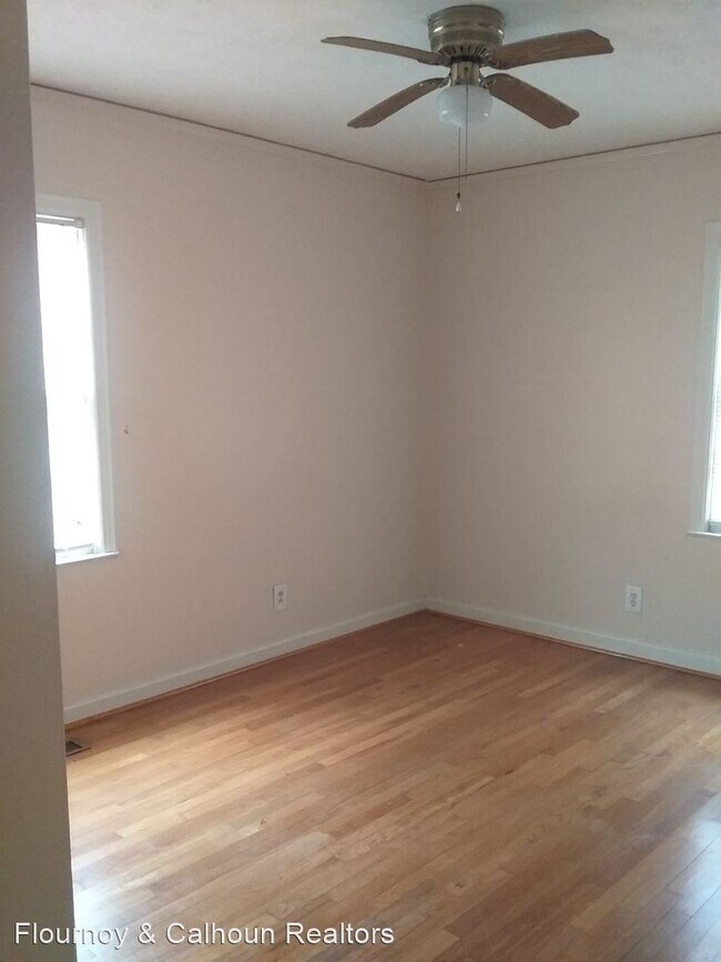 Building Photo - 1245 Peacock Ave