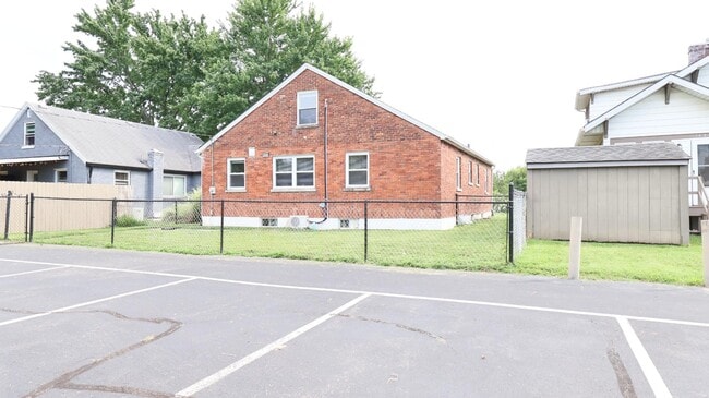 Building Photo - 1426 Silver St