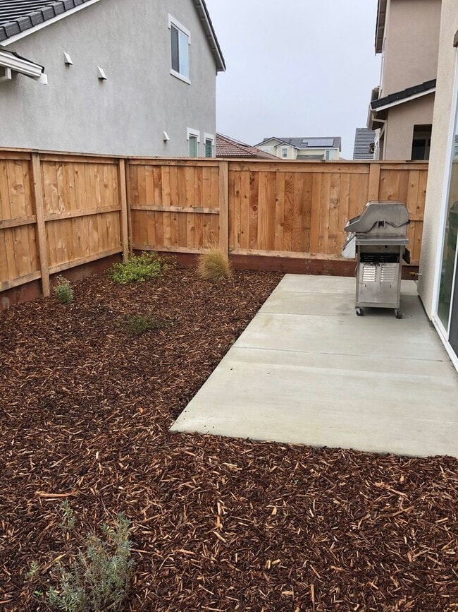 Building Photo - Amazing home in Springlake in Woodland