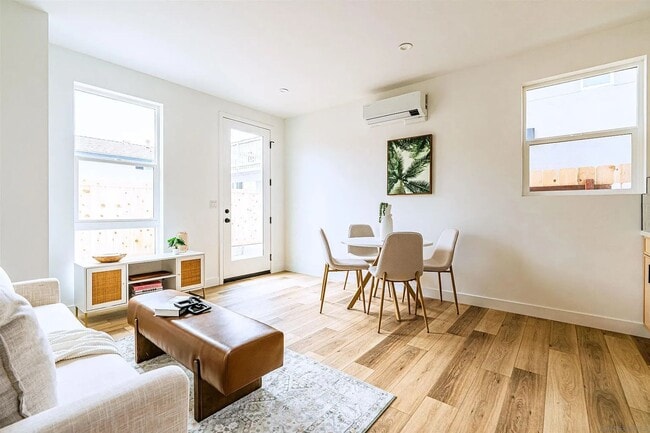 Building Photo - 2947 B. St