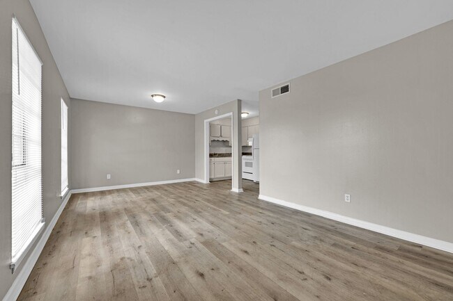 Building Photo - 3225 Avenue S
