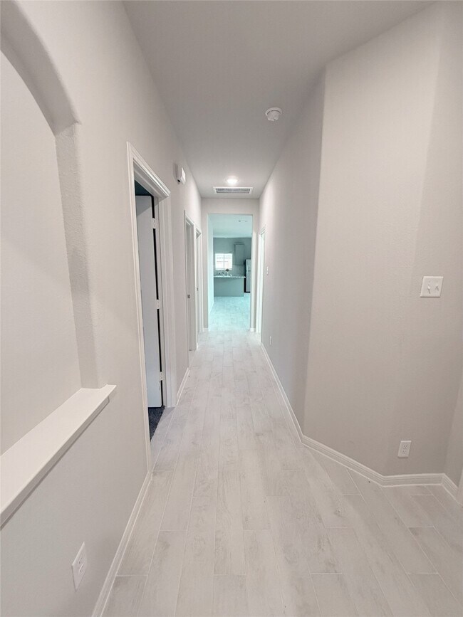 Building Photo - 24718 Thornbluff Briar Trl