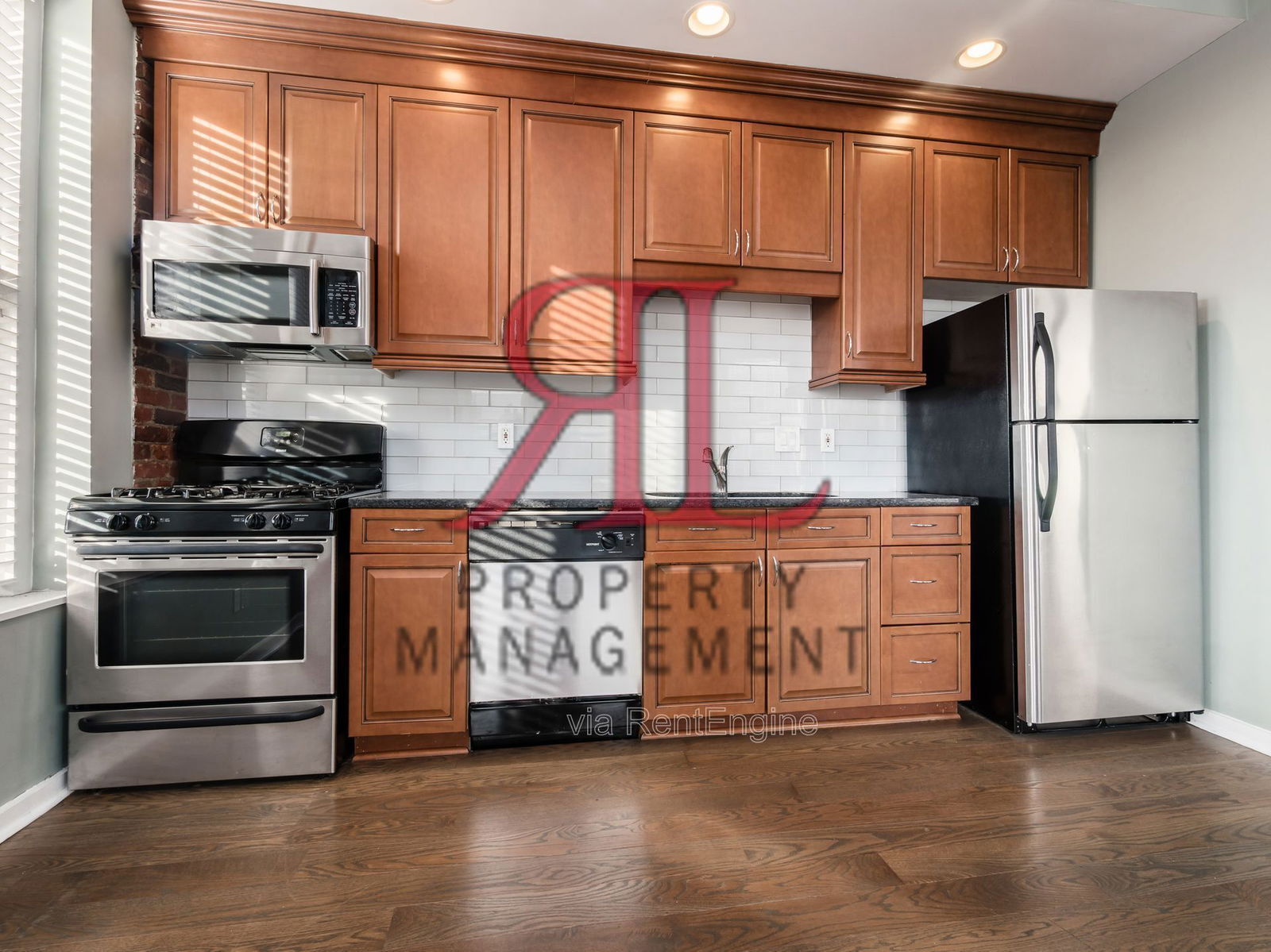 Building Photo - 1131 N High St