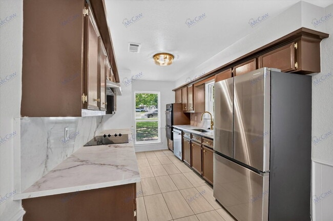 Building Photo - 3505 Larkin Ln