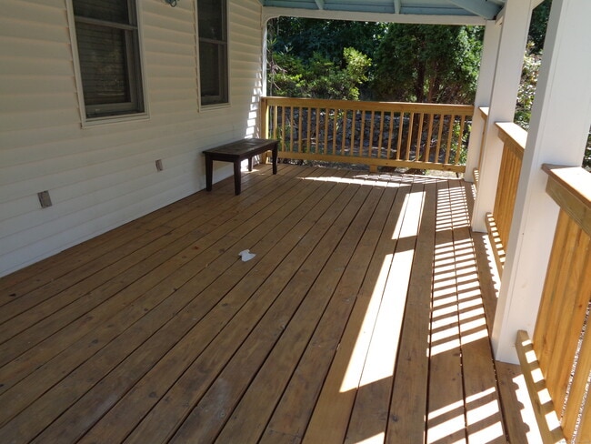 Building Photo - 531 Hollow Tree Ridge Rd