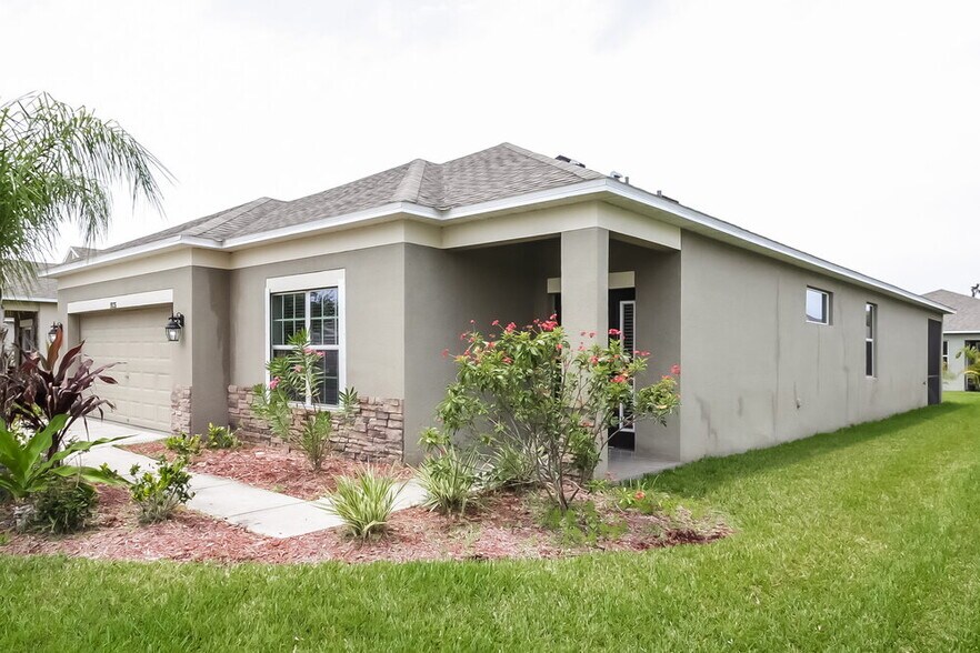 Building Photo - 9026 41st St E