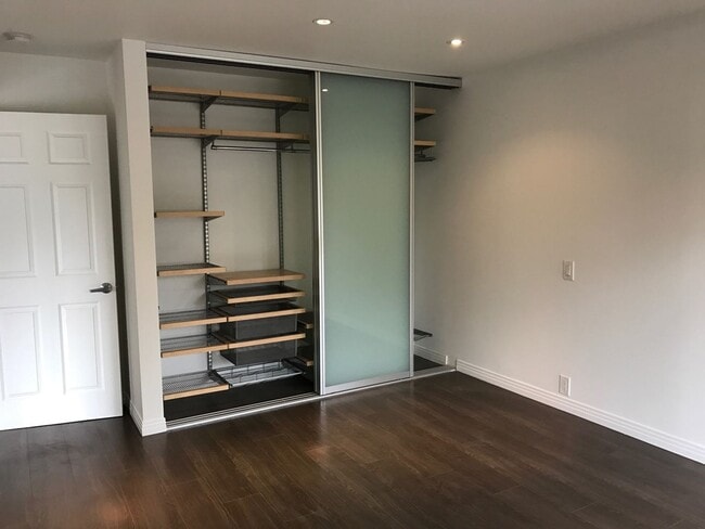 Building Photo - CALL TO BOOK!! Historic & Remodeled 2-Bedr...