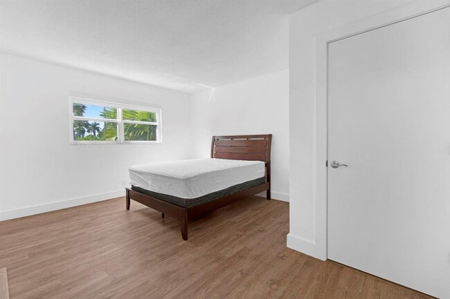 Building Photo - 1439 S Ocean Blvd