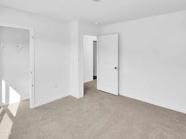 Building Photo - 287 Palm Dr