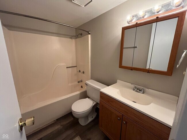 Building Photo - 8114 Jade Ct
