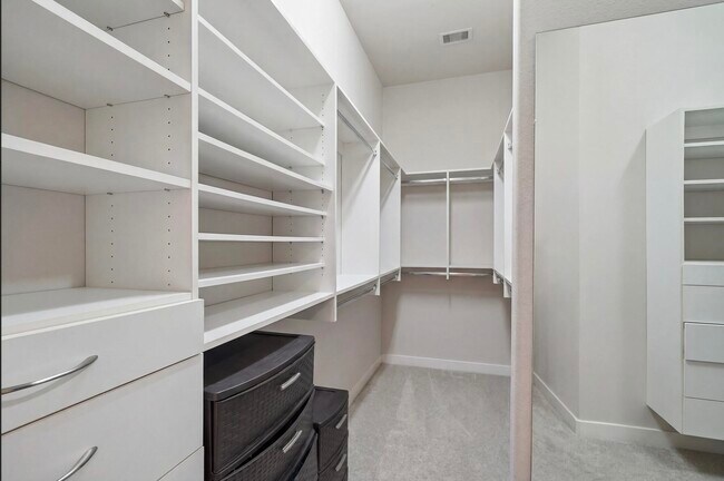 Building Photo - 26 Argosy Bend Pl