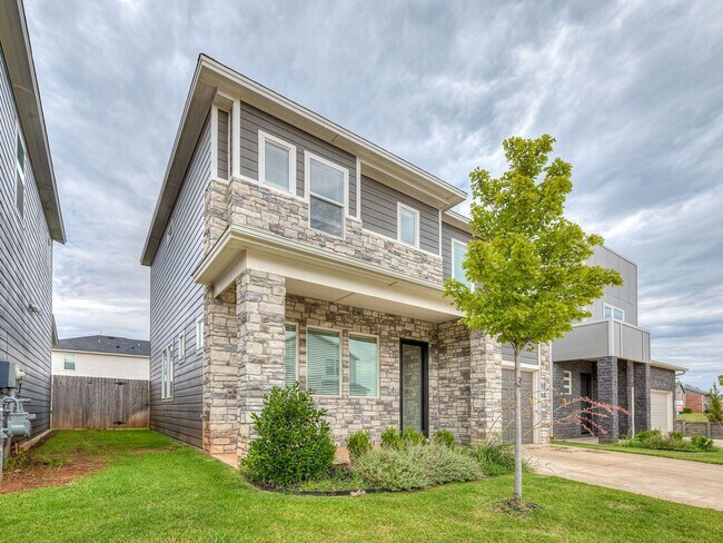 Building Photo - Beautiful New Construction Home in Edmond/...