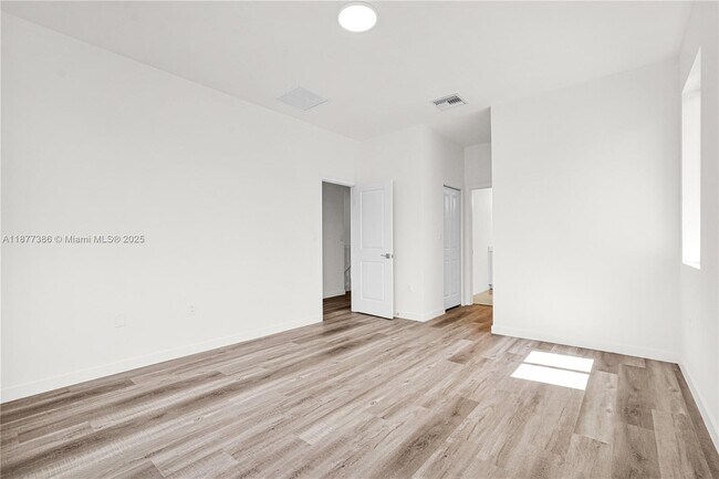 Building Photo - 22505 SW 125th Ave
