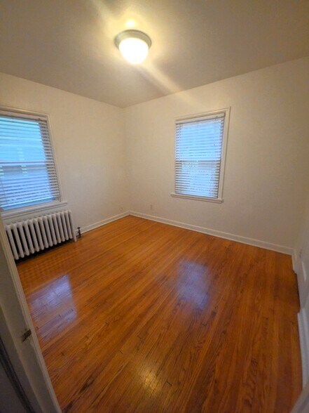 Building Photo - 656 Cleveland Ave S