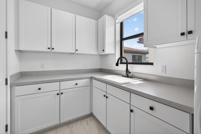 Building Photo - 4025 Faraday Wy