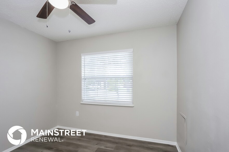 Building Photo - 834 Cinnamon Dr