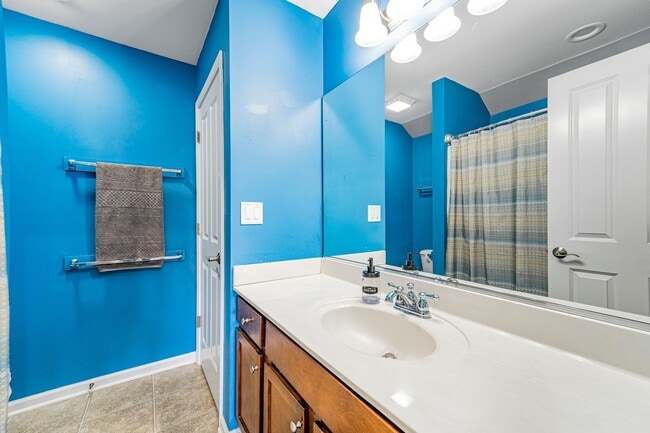 Building Photo - 16519 S Fox Run Cir