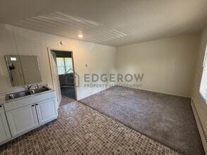 Building Photo - 13827 Ironwood Dr NW