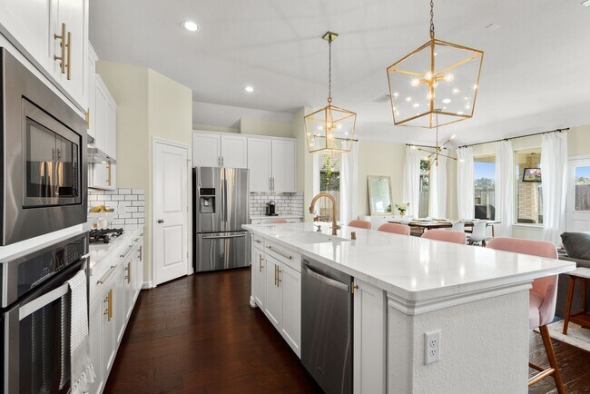 Building Photo - 2639 Royal Field Ln
