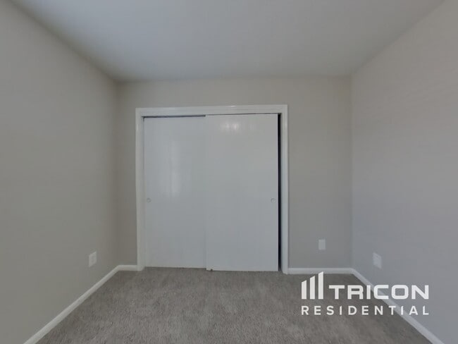 Building Photo - 8627 Heathglen Ln