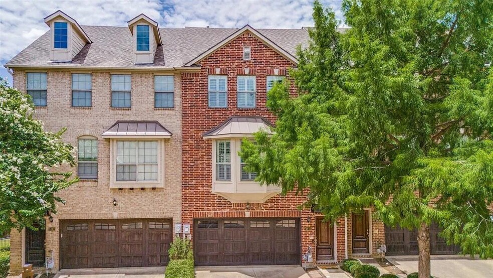 Primary Photo - Room in Townhome on Chase Ln