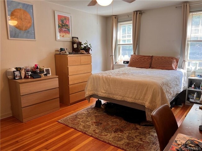 Building Photo - 14 Old Glenham Rd