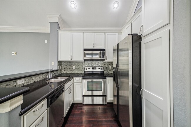 Building Photo - 3432 Cline St