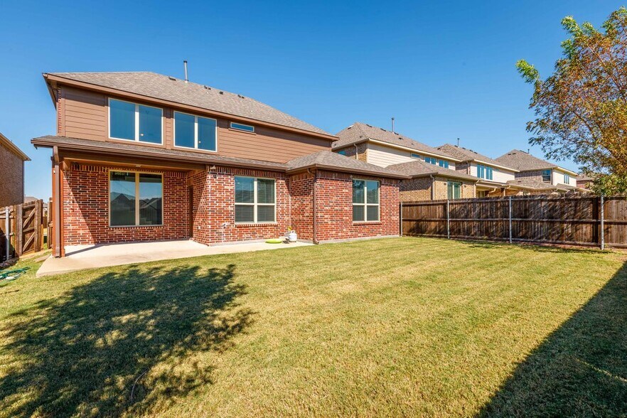 Building Photo - 11513 Beckton St