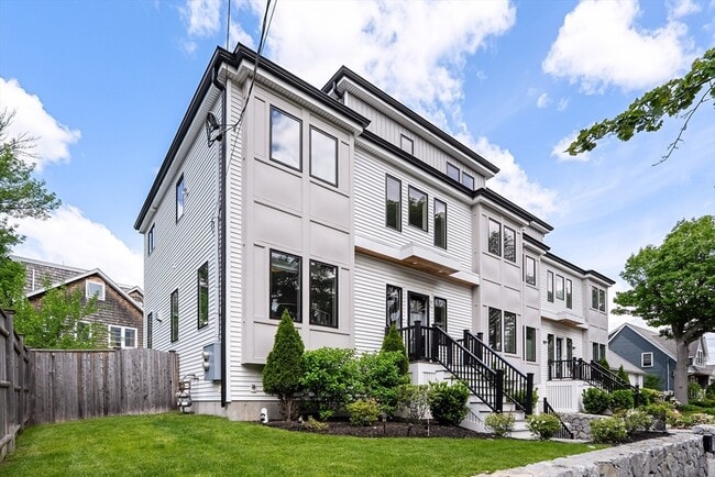 Building Photo - 65 Lancaster Rd