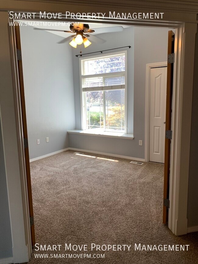 Building Photo - 4260 E Arborvitae Dr