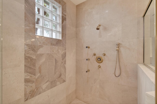 Building Photo - 331 Mizner Lake Estates Dr