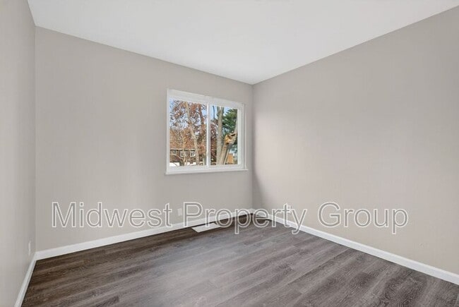 Building Photo - 1165 Derhake Rd