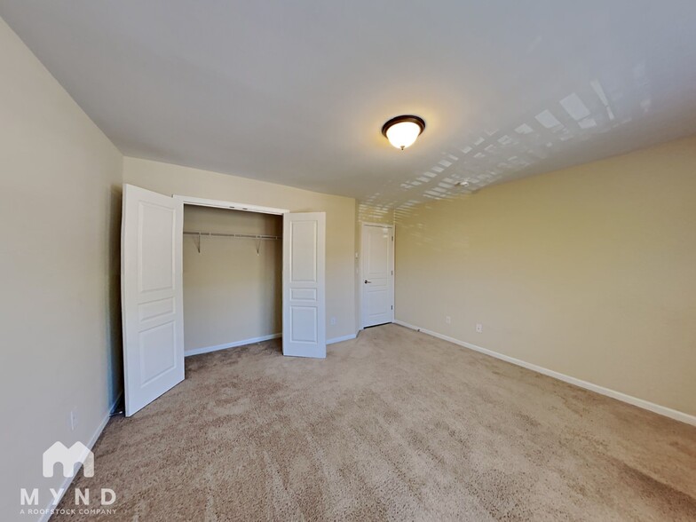 Building Photo - 1613 Trailview Way NE