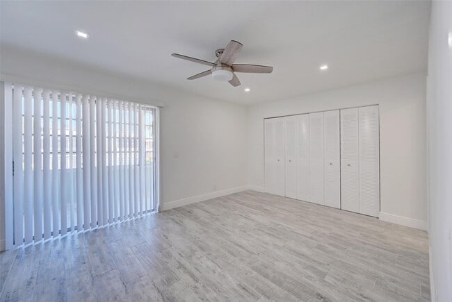 Building Photo - 87 Normandy Ln