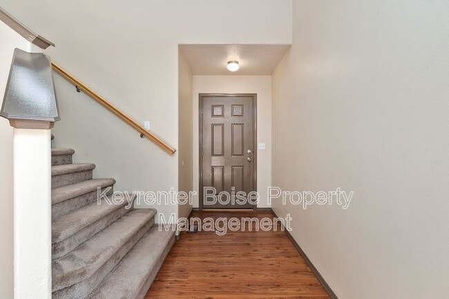 Building Photo - 3354 W Wave Dr