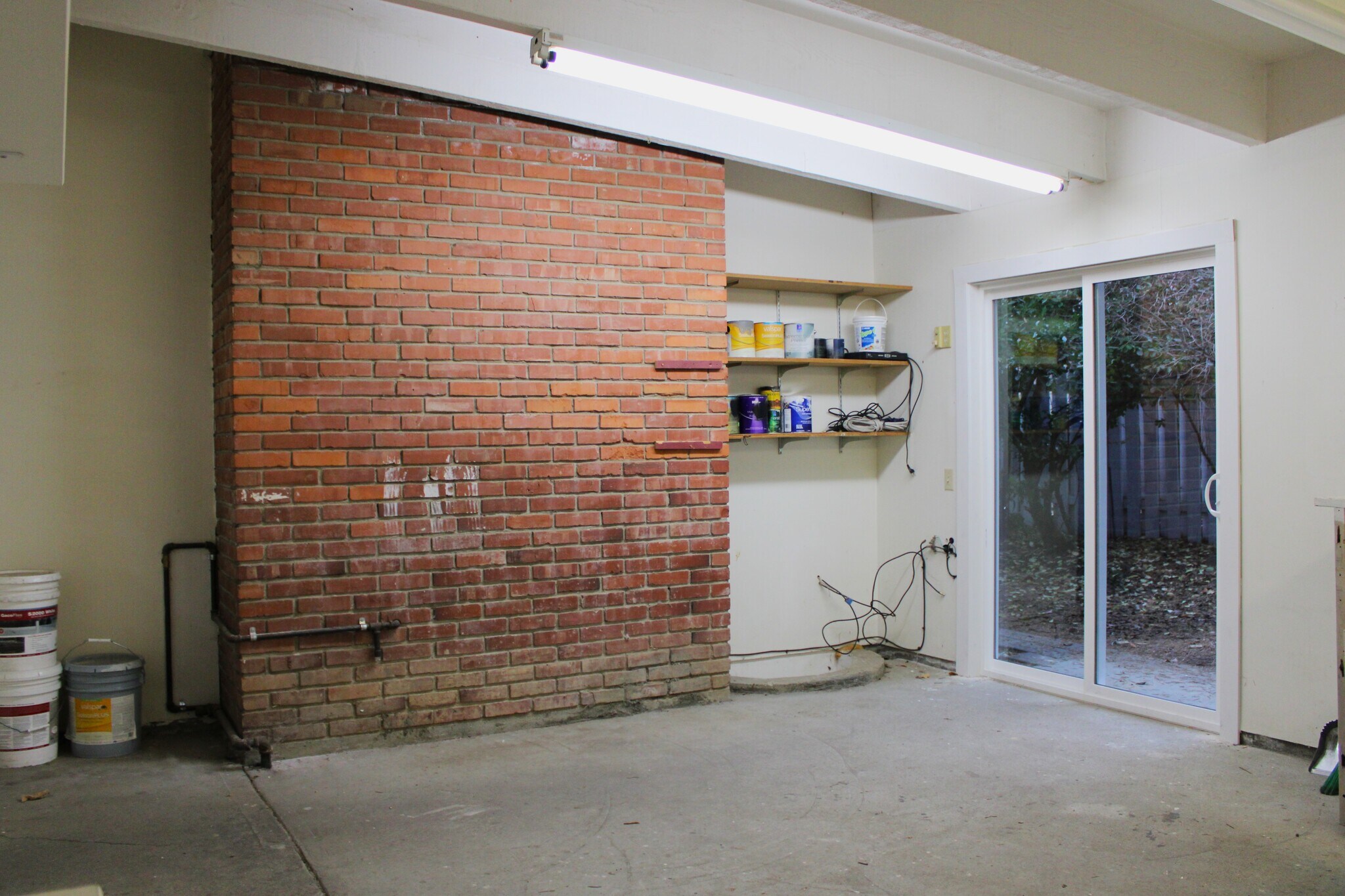 Building Photo - 1219 1st St