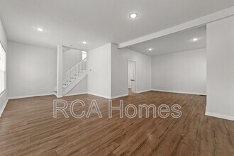 Building Photo - 603 N Sherman Dr