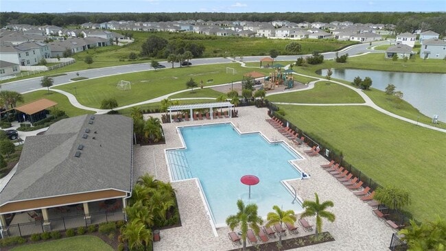 Building Photo - 652 Greymount St