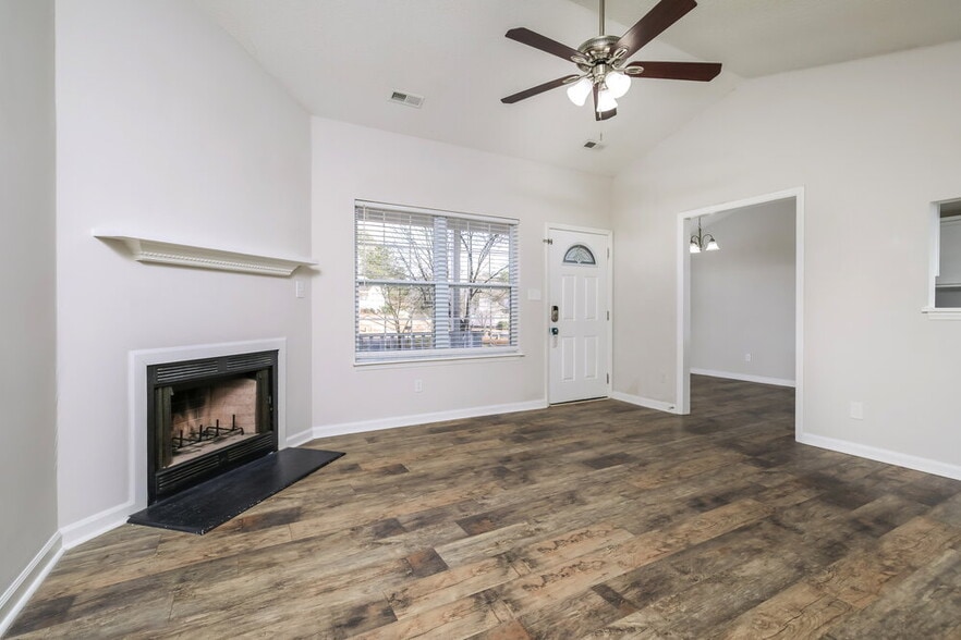 Building Photo - 746 Brewers Glynn Ct