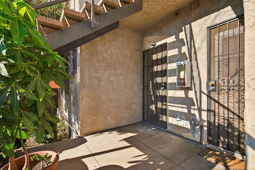 Primary Photo - 1101 Orizaba Ave